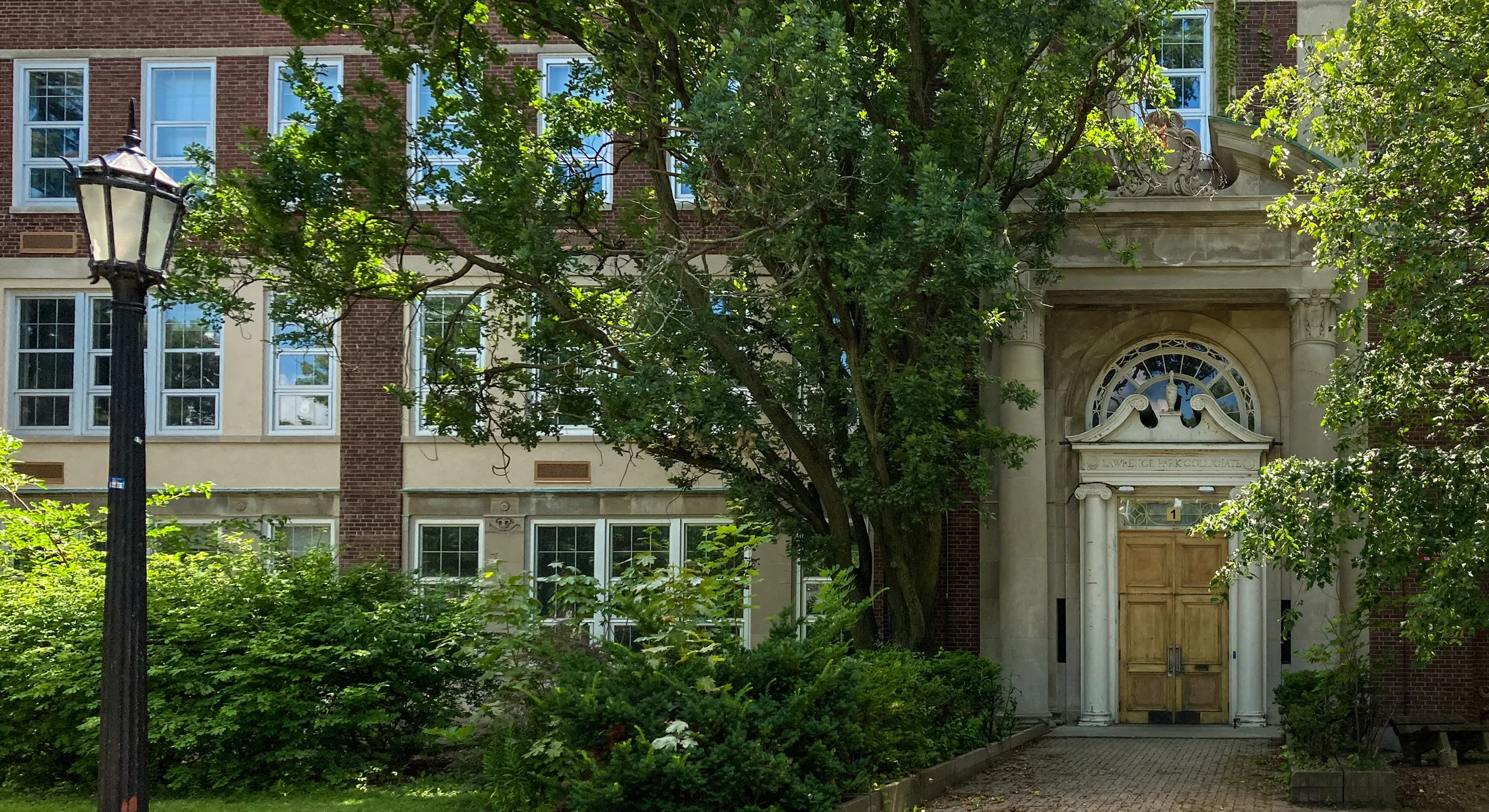 Lawrence Park Collegiate Institute front door